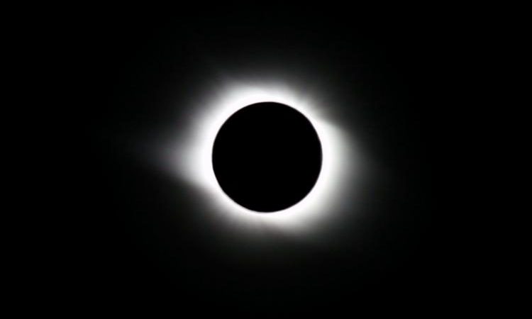 Total solar eclipse hits Mexico, US, Canada