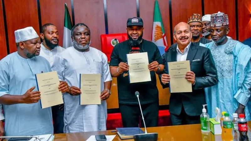 Gov Bago signs MOU to set up six sugar mills in Niger