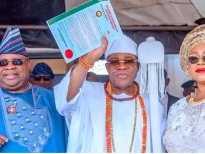 Gov Adeleke presents staff of office to new Owa Obokun