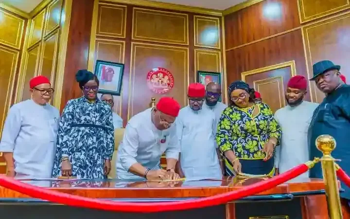 Imo: Uzodinma signs N807bn appropriation bill into law