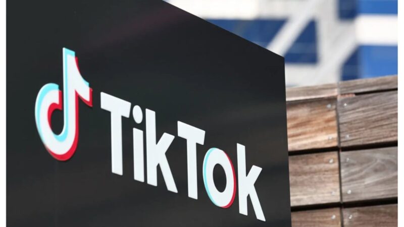 TikTok returns on Apple, Google US app stores
