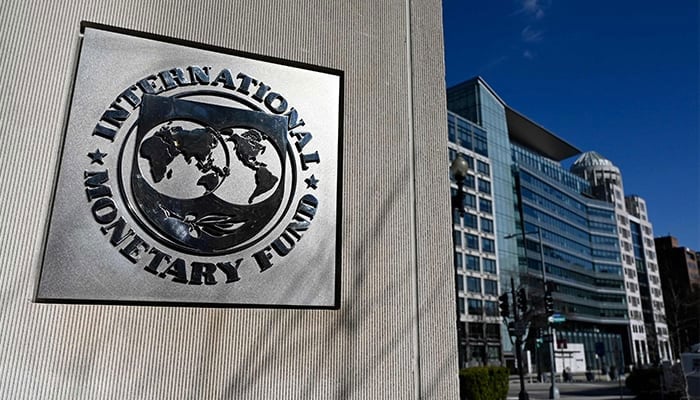 IMF CONSULTATIVE REPORT