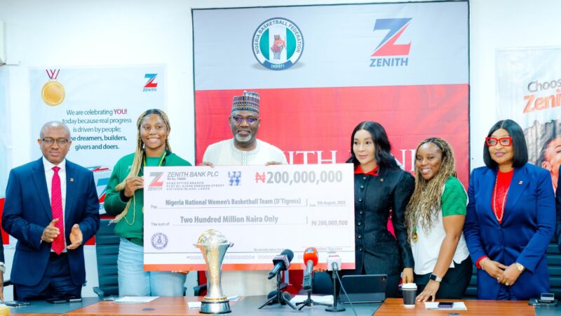 Zenith Bank hosts victorious D’Tigress, gifts team N200m